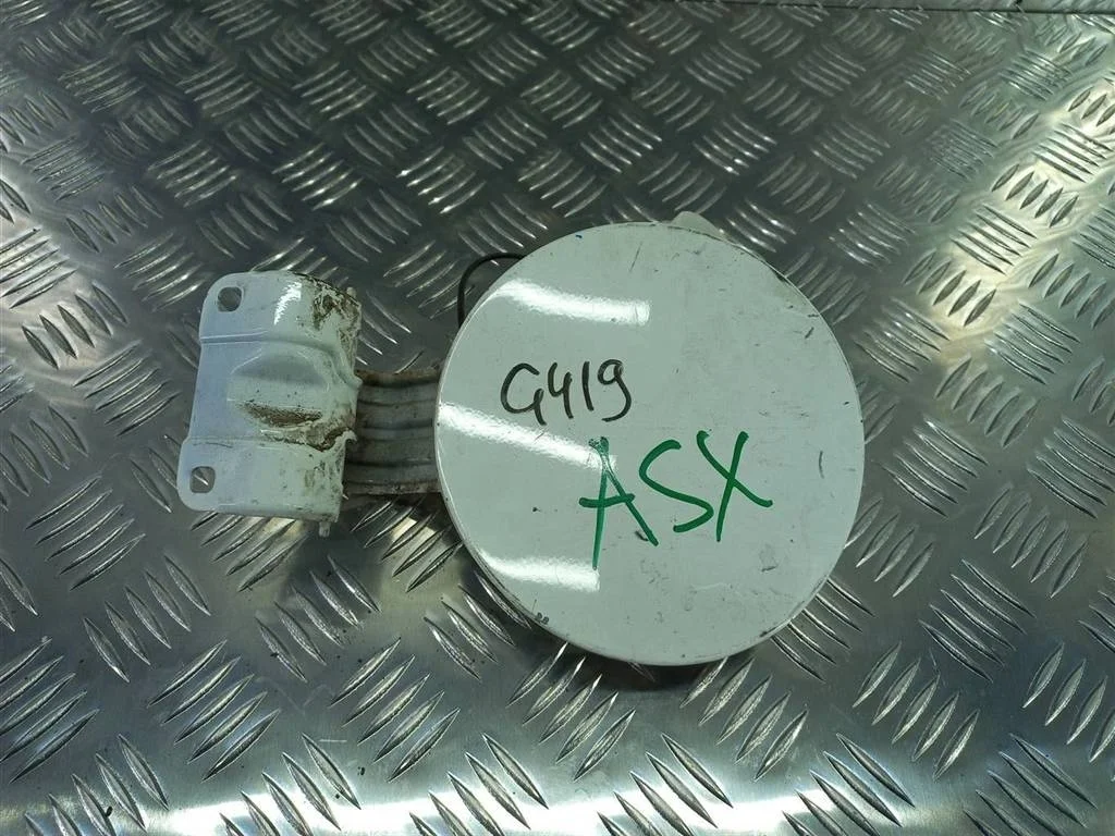 Лючок бензобака MITSUBISHI ASX I (2010—2013)