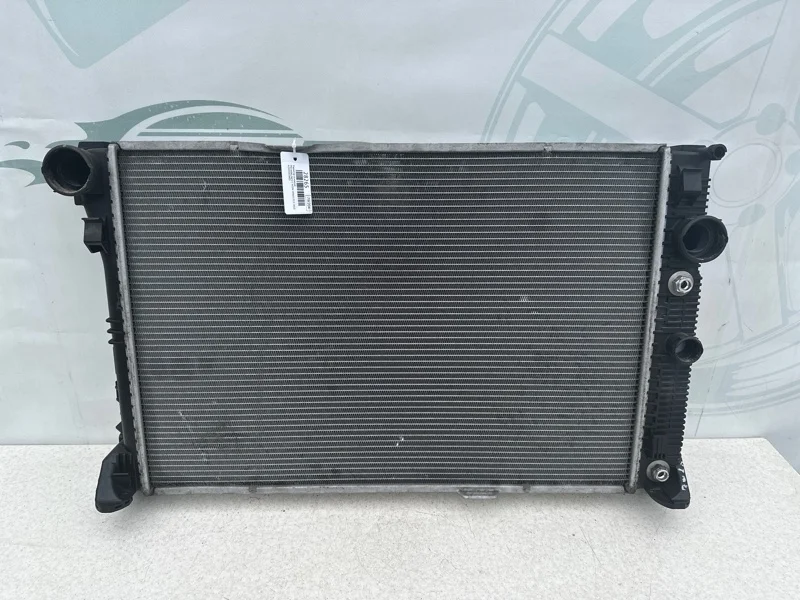 Радиатор основной Mercedes-benz 2010 W204