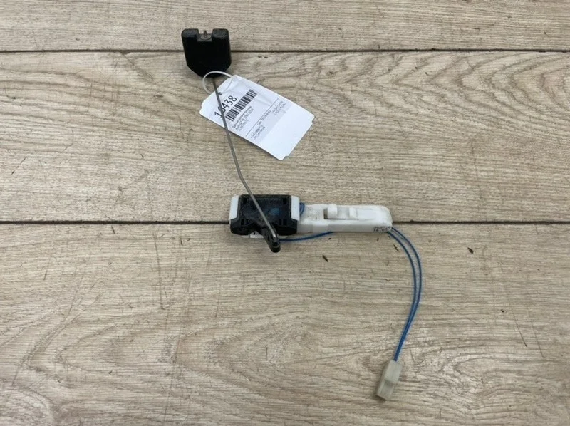 Датчик уровня топлива Audi Q7 2007-2015 4L