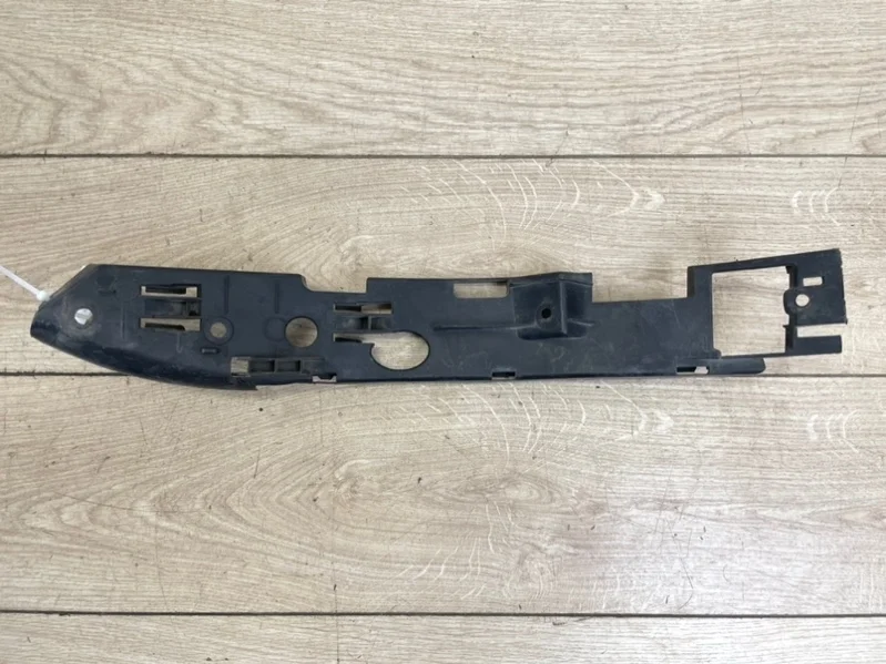 Кронштейн бампера VW Touareg 2003-2007 7L