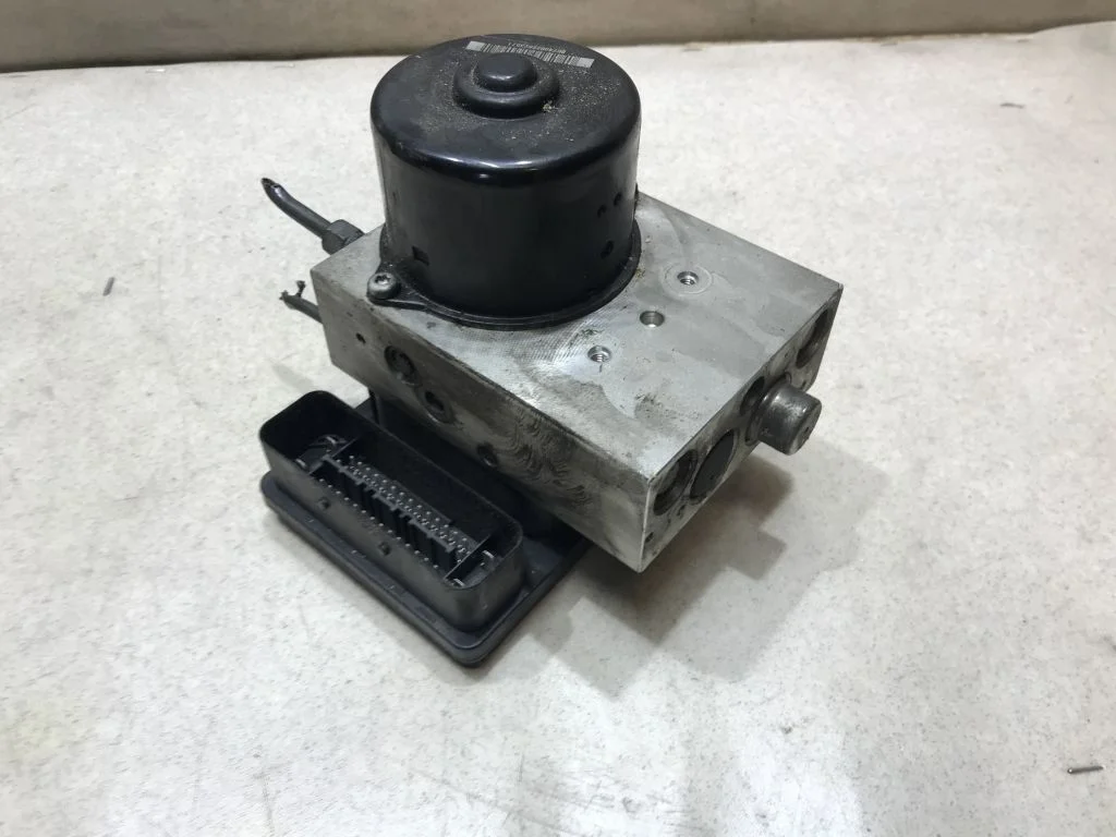 476603X10A Блок ABS Nissan Pathfinder R51