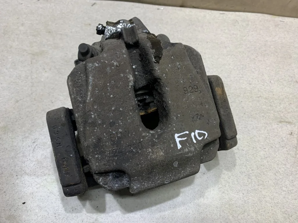 34116791919 Суппорт передний левый BMW F10