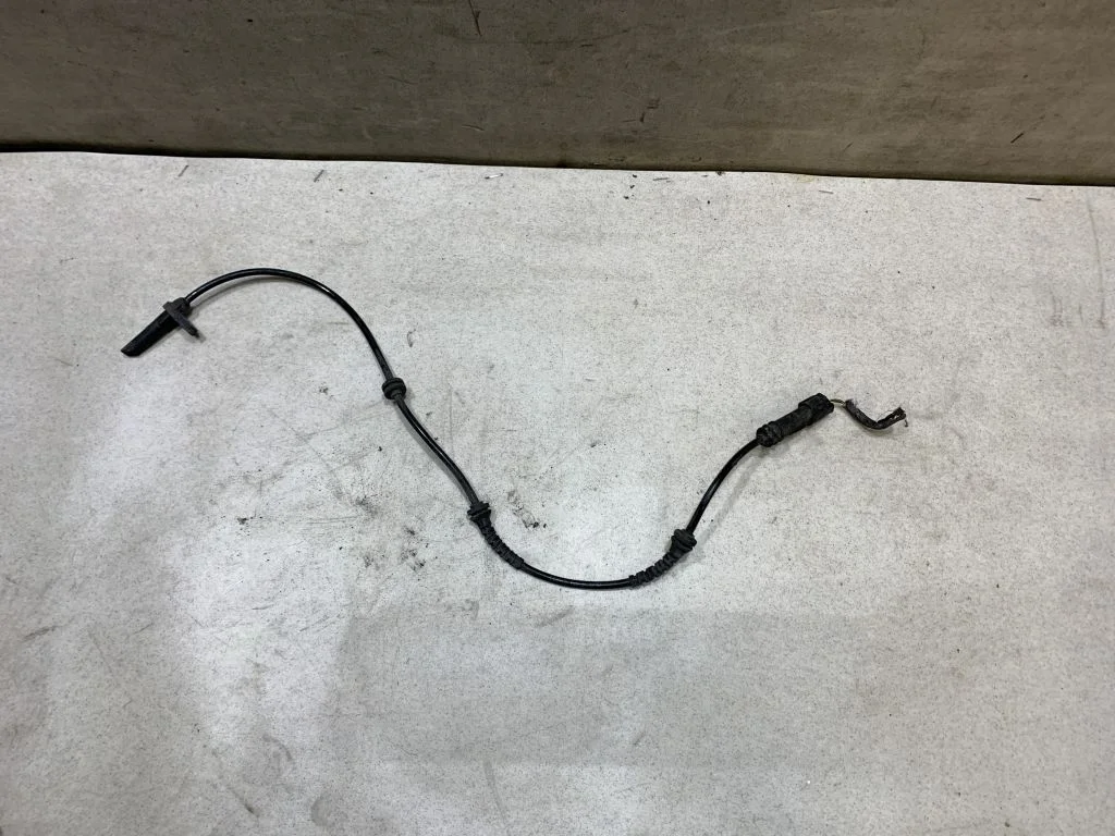 Датчик ABS задний BMW F10 34526784901