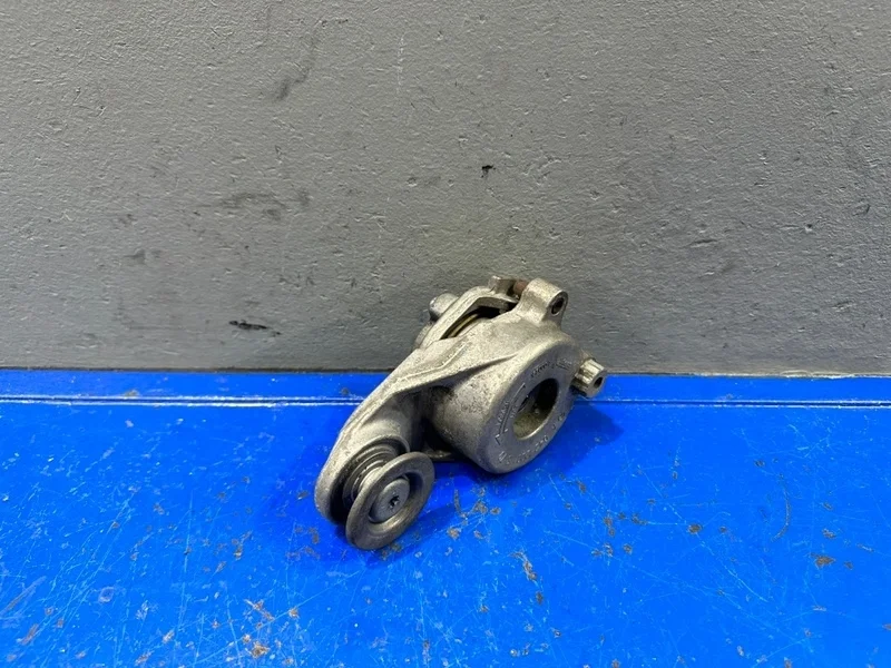 Натяжитель Mercedes W212