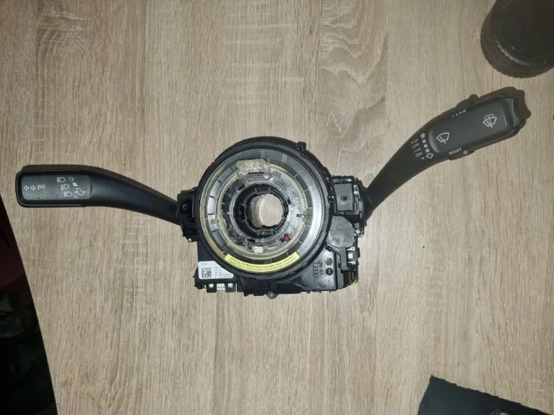 Стрекоза (подрулевой шлейф) Audi A4 2009 8K2