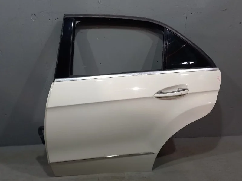 Дверь Mercedes W212