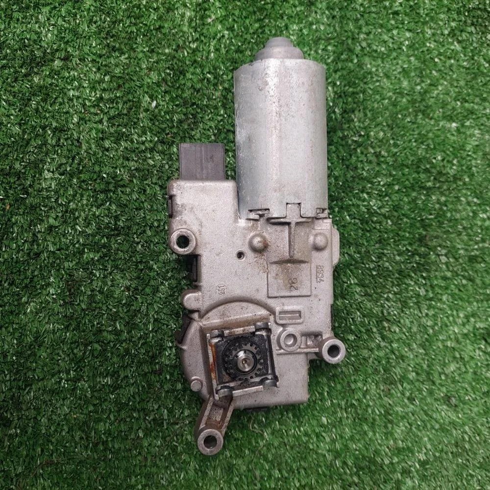 Моторчик люка BMW X5 E53