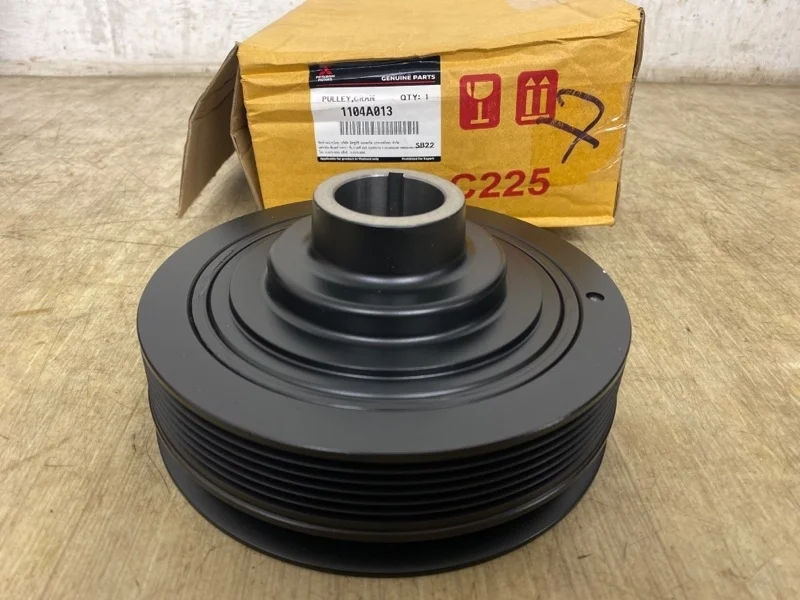 Шкиф коленвала Mitsubishi Pajero Sport 2 2008 2009 2010 2011 2012 2013 2014 2015 1104A013 KH4W 4D56