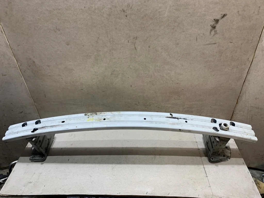 Усилитель передний Nissan Juke F15 Жук Ф15 в сборе