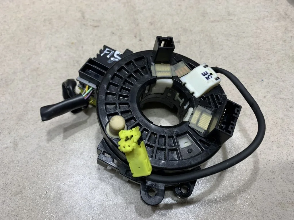 Шлейф подрулевой SRS Nissan Juke F15