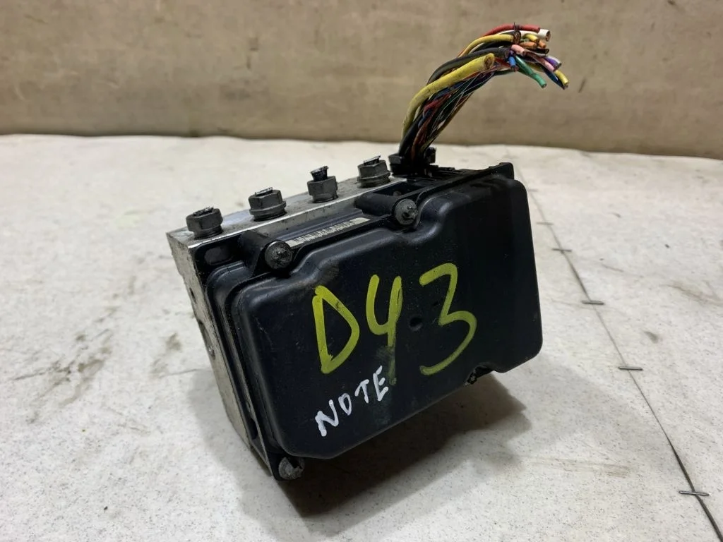 Блок ABS Nissan Note 476609U100