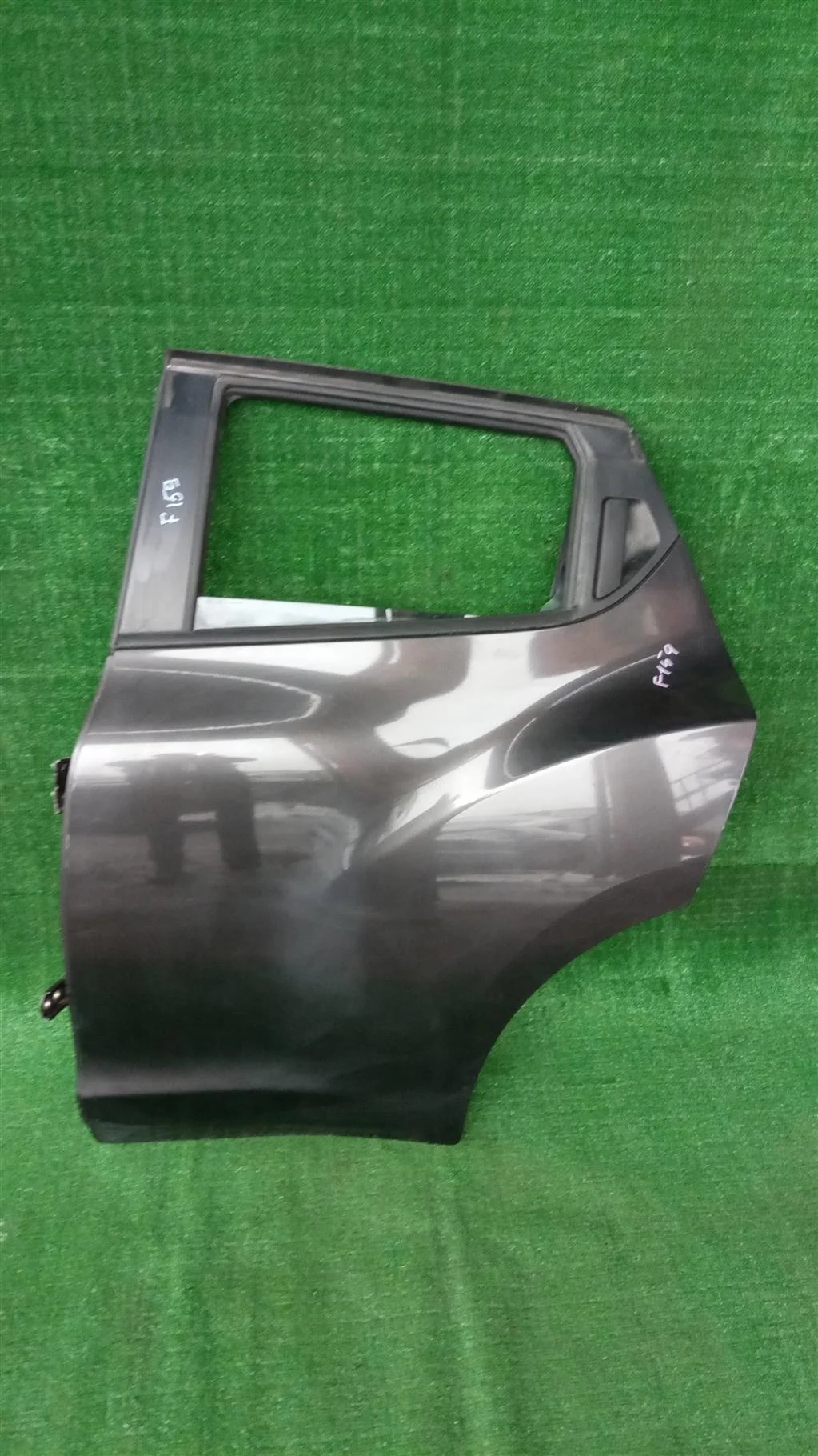 Б.у. дверь NISSAN JUKE F15E NISSAN JUKE F15E