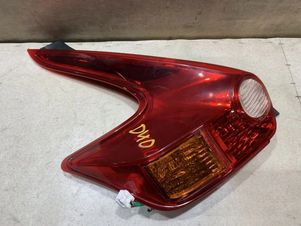 Фонарь задний левый Nissan Juke F15 Жук Ф15