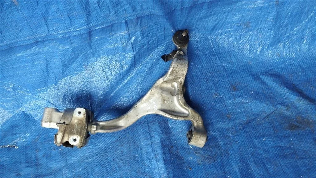 Б.у. рычаг NISSAN FUGA PY50 NISSAN FUGA PY50