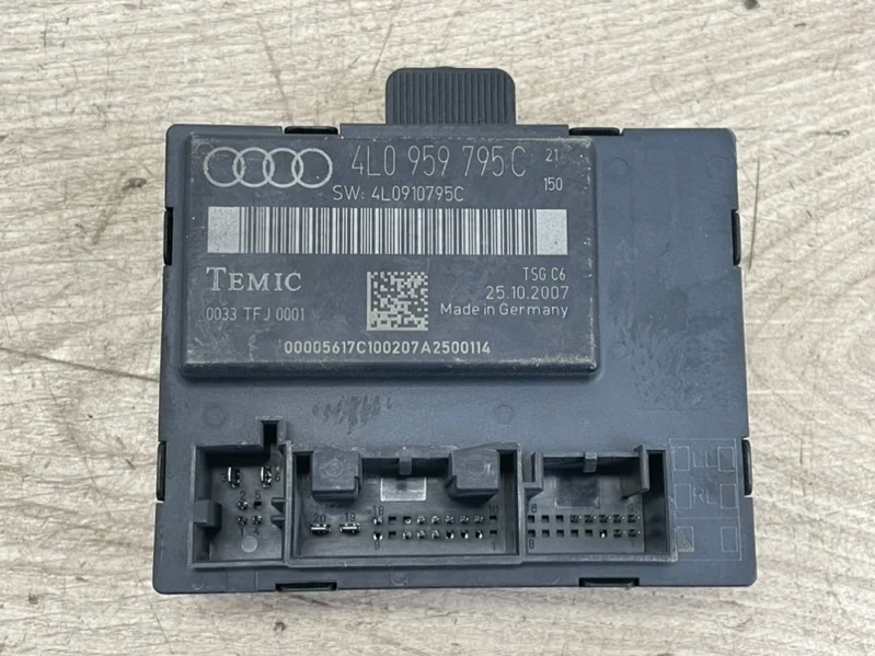 Блок управления двери Audi Q7 2007-2015 4L