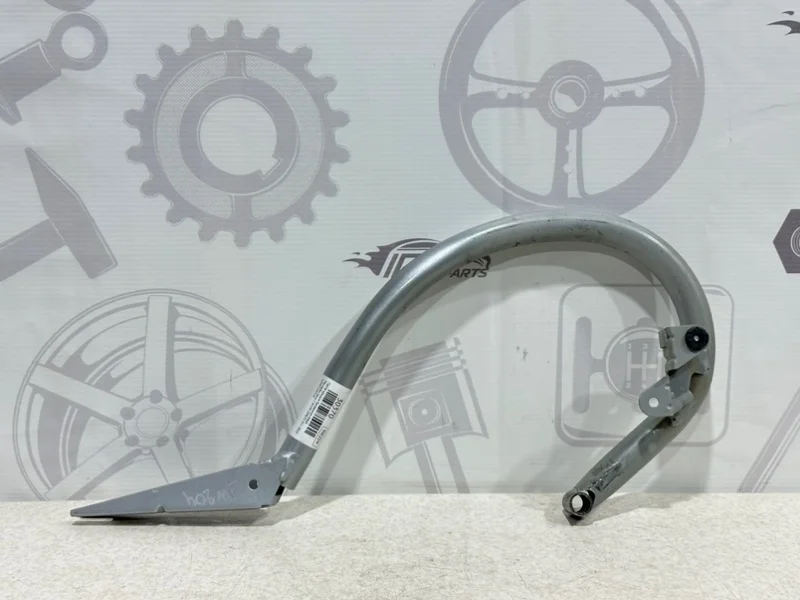 Петля крышки багажника левая Mercedes-benz 2010 W204