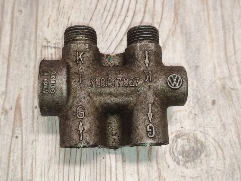 Термостат Audi Q7 2007-2015 4L