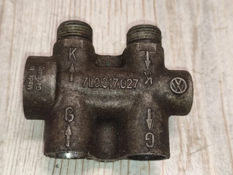 Термостат Audi Q7 2007-2015 4L