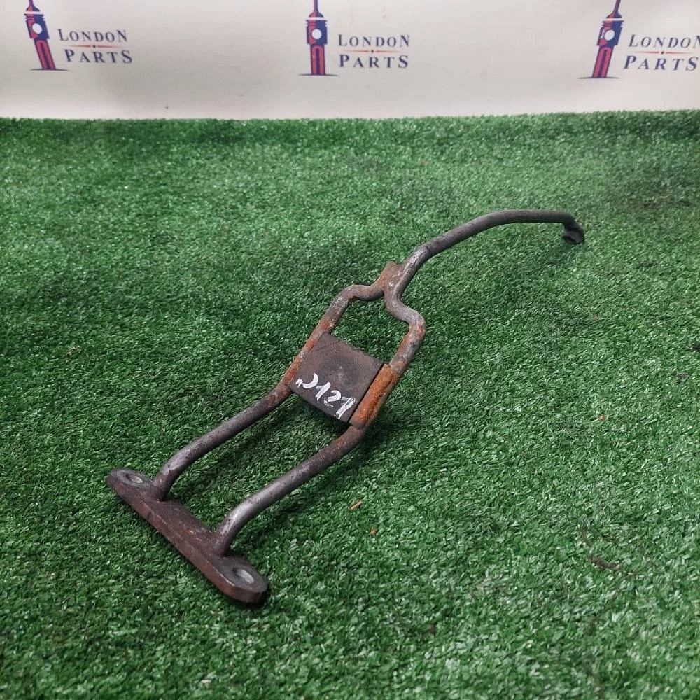 Кронштейн замка капота BMW E92