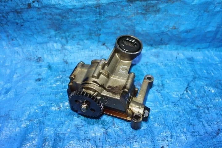 Б.у. масляный насос MITSUBISHI LANCER CY3A MITSUBISHI LANCER CY3A