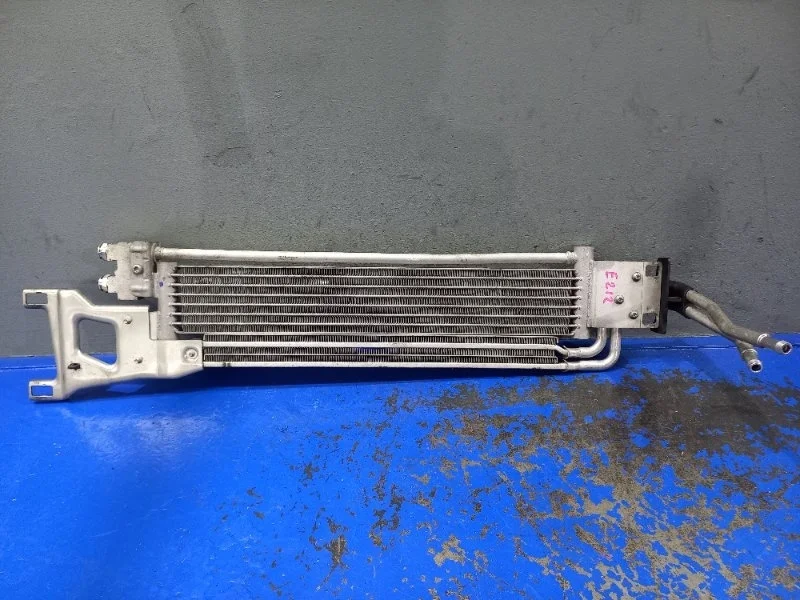 Радиатор акпп Mercedes W212