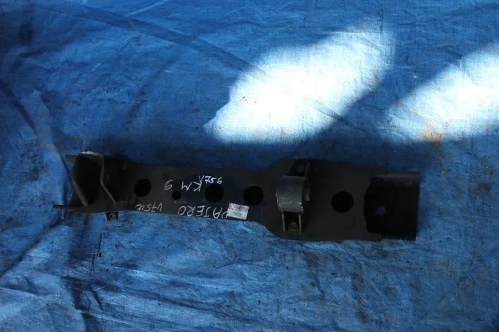 Б.у. балка под редуктор MITSUBISHI PAJERO V75W MITSUBISHI PAJERO V75W