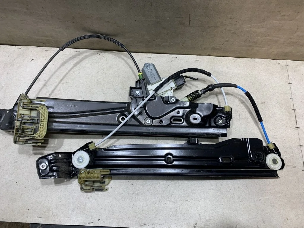 Стеклоподъемник передний левый BMW F10