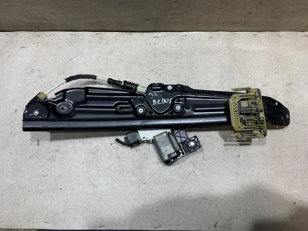 Стеклоподъемник задний левый BMW F10