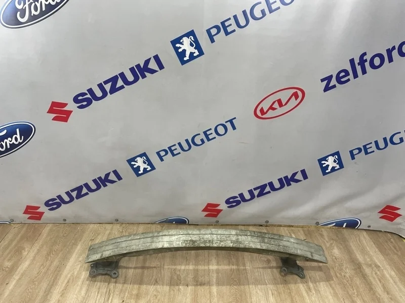 Усилитель бампера AUDI TT 2002 8N