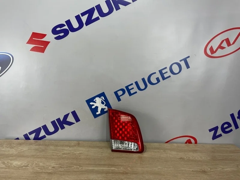 Задний фонарь KIA SORENTO 2011г XM