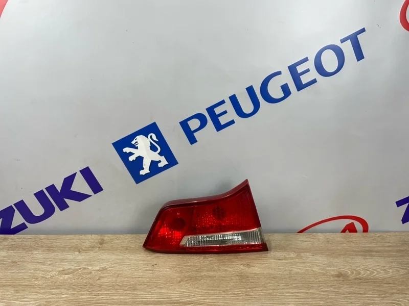 Задний фонарь KIA RIO 2011