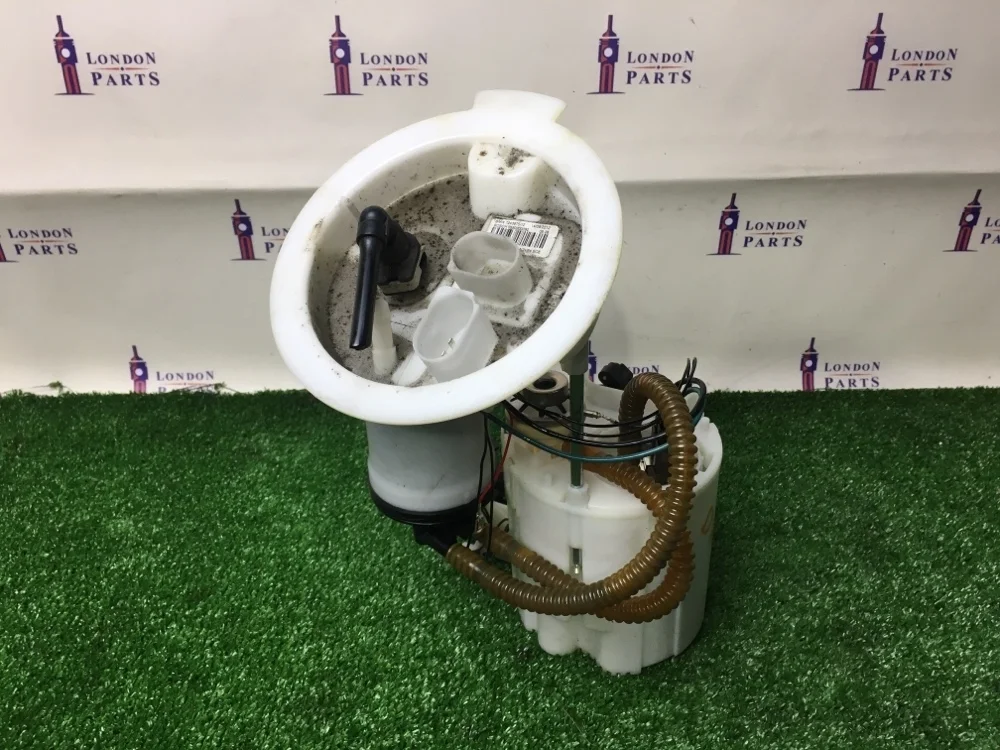 Топливный насос датчиком уровня BMW 320iX F30