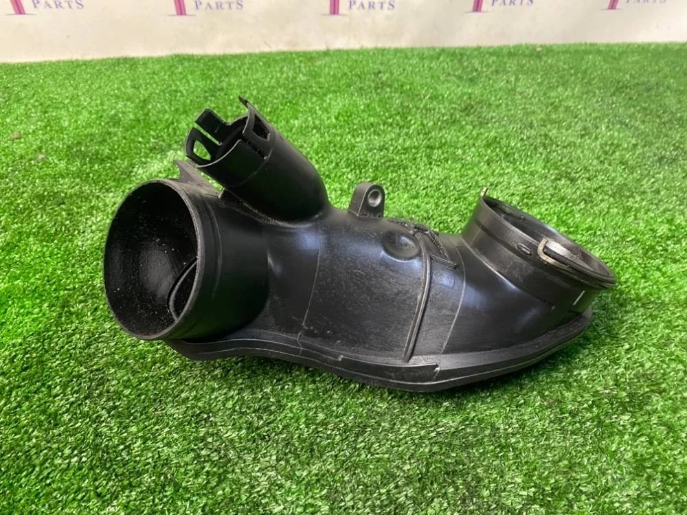 Воздуховод гофрированный BMW X5 3.0d E70