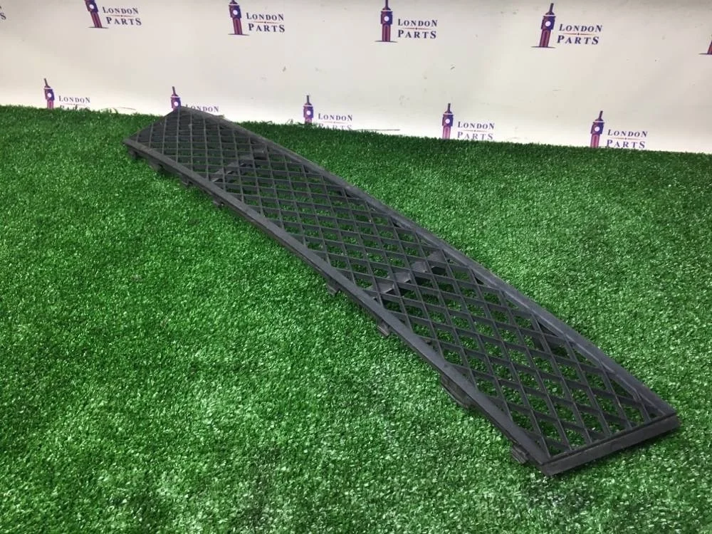 Решетка в передний бампер BMW F10