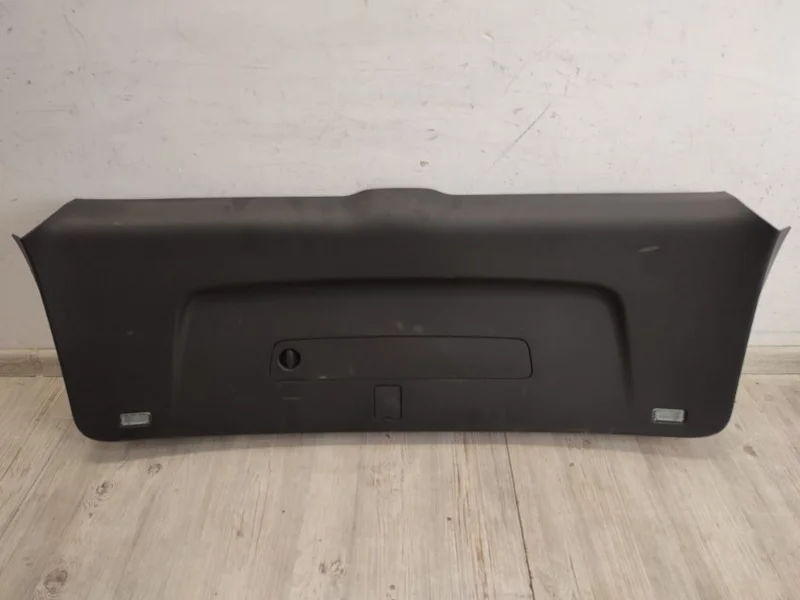 Обшивка двери багажника Audi Q7 2015- 4M