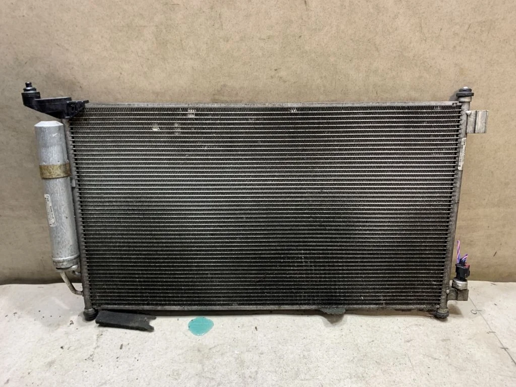 Радиатор кондиционера Ниссан Жук Ф15 1,6