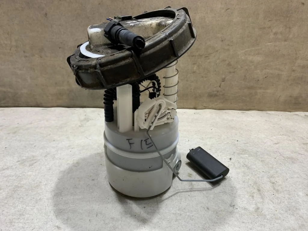 Насос топливный Nissan Juke F15