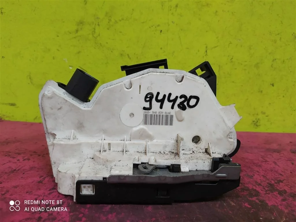 Замок двери задний правый VW Passat CC 5N0839016E