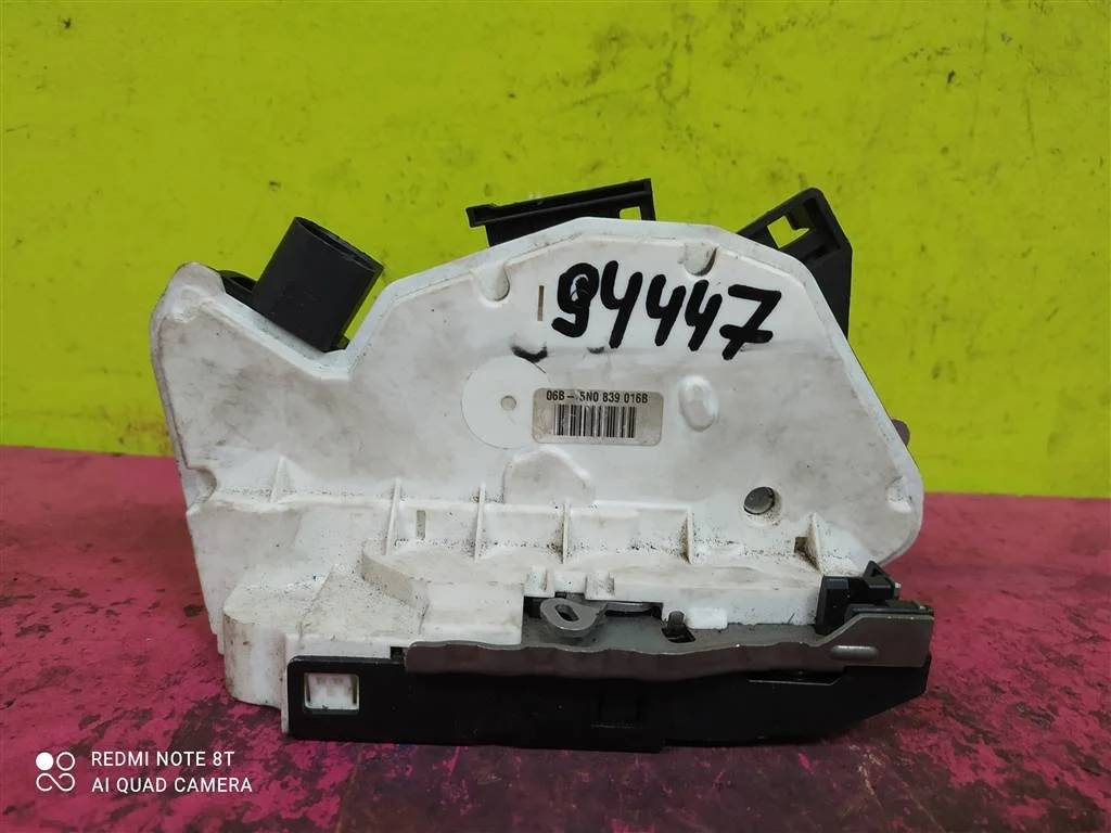 Замок двери задний правый VW Passat CC 5N0839016B