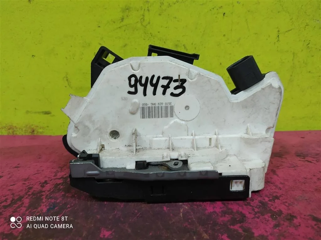 Замок двери задний правый VW Tiguan 5N0839016E