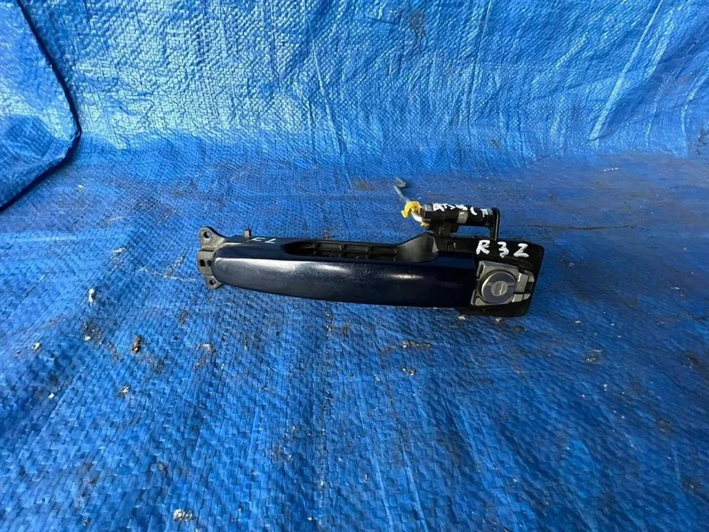 Б.у. ручка двери TOYOTA RAV4 ZSA30 TOYOTA RAV4 ZSA30
