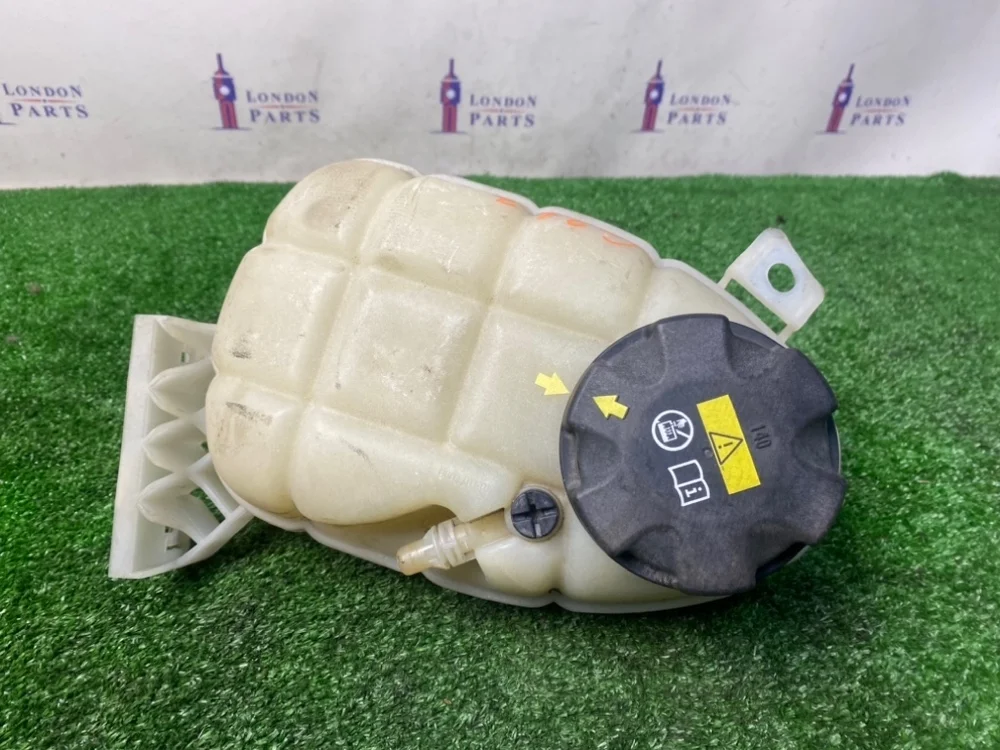 Бачок расширительный BMW M235iX F22