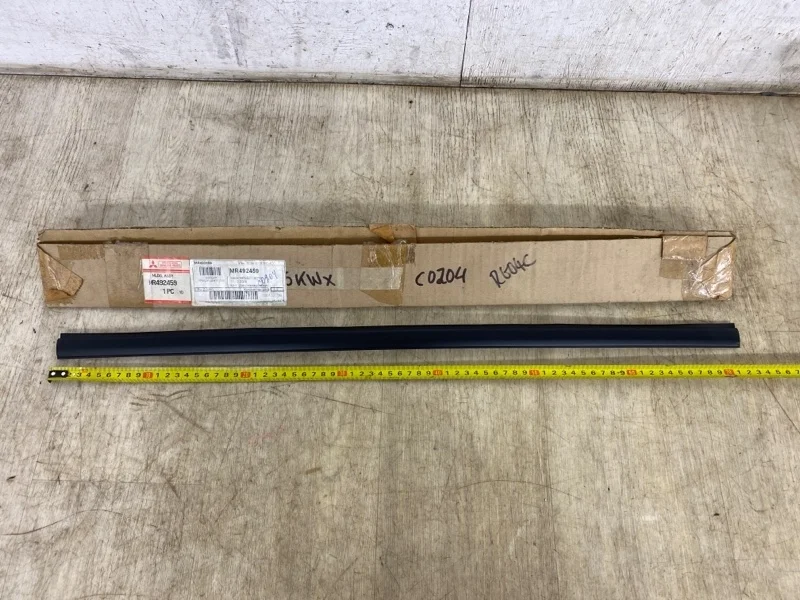 Молдинг на крышу Mitsubishi Pajero 4 2007 2008 2009 2010 2011 2012 2013 2014 2015 2016 2017 2018 MR492459 V93W, левый