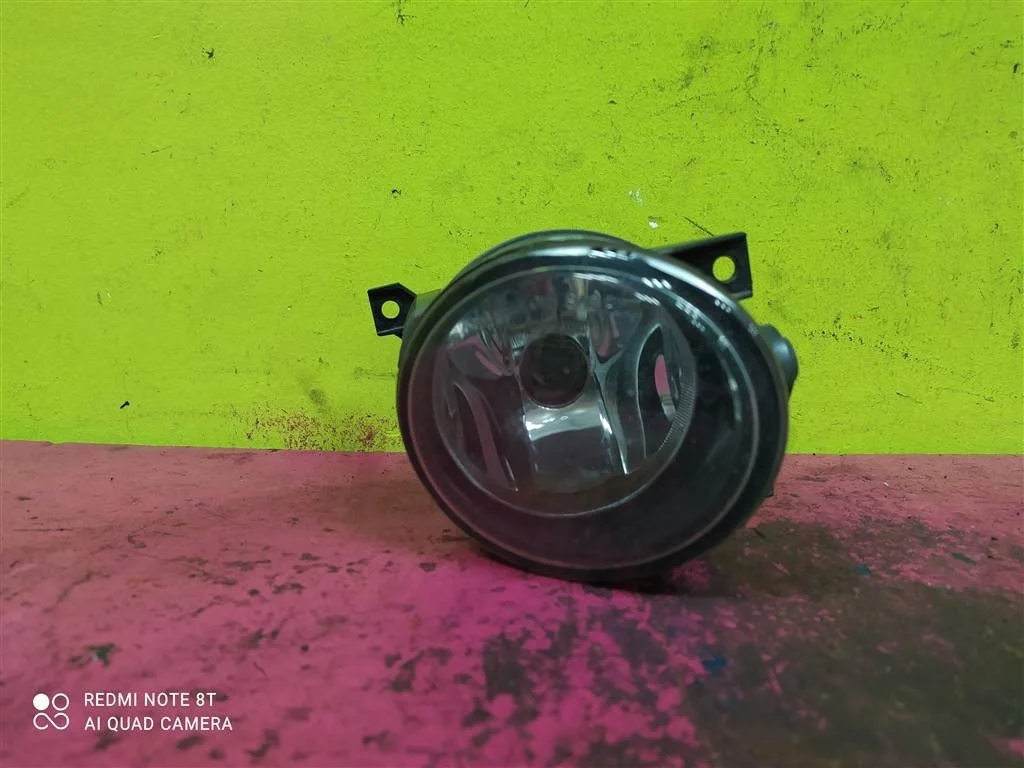 Противотуманка ПТФ правая Tiguan Caddy 3 Golf Polo