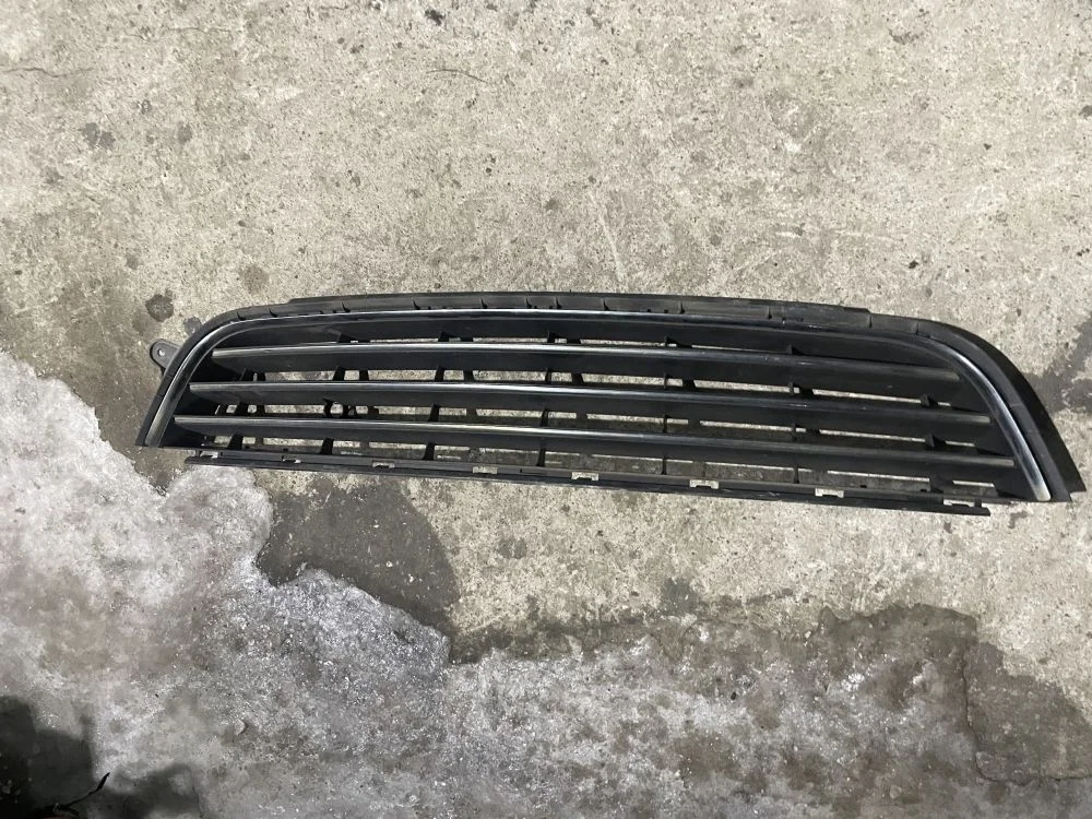 решетка бампера opel zafira B рестаил