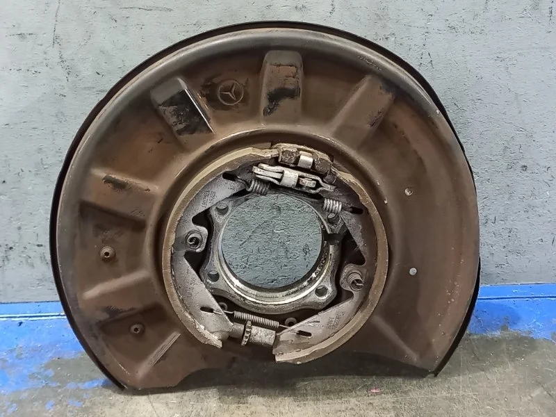 Кулак Mercedes W212