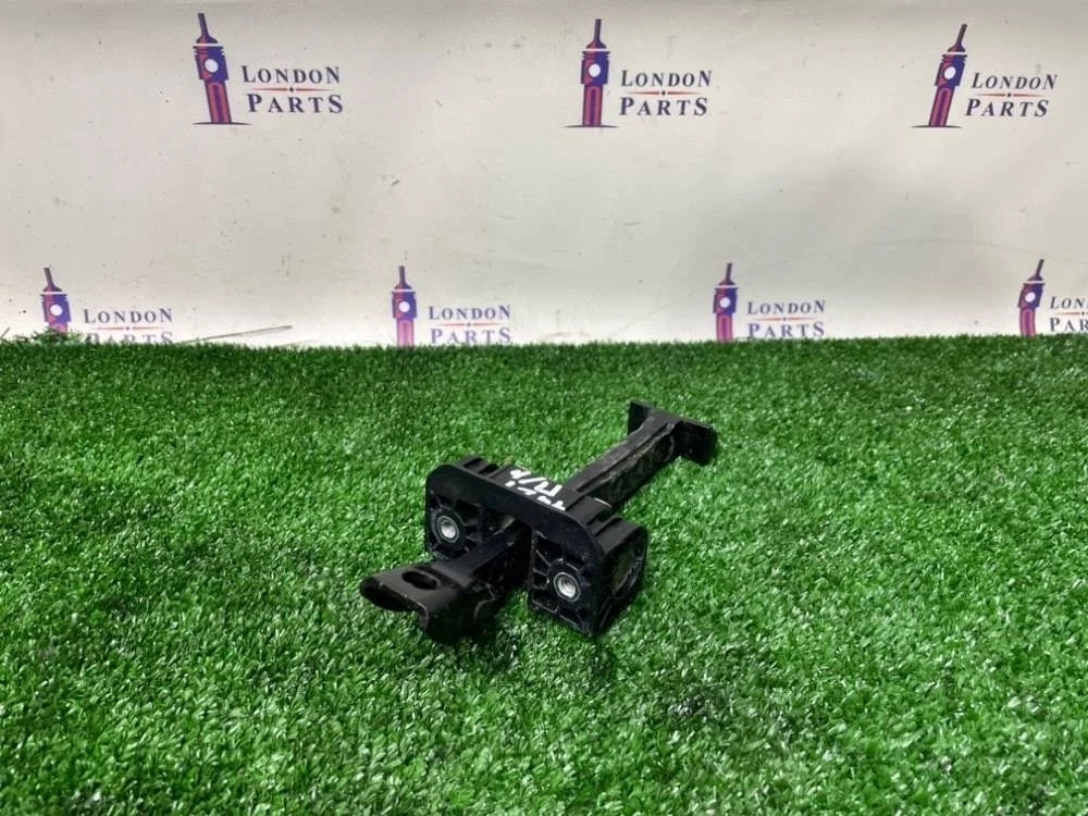 Ограничитель двери BMW F30