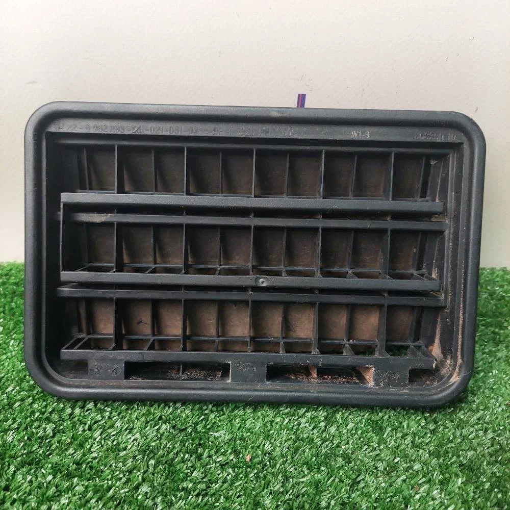 Вентиляционная решетка BMW F10