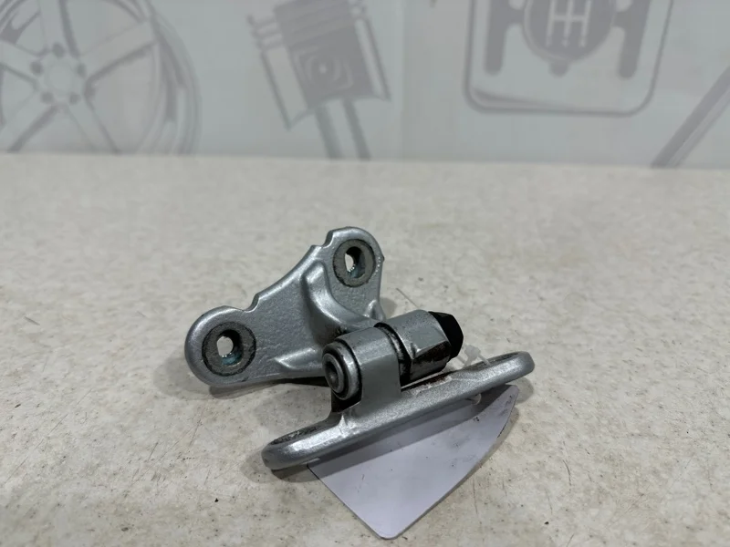 Петля правой двери верхняя Mercedes-benz ML 2007 W164