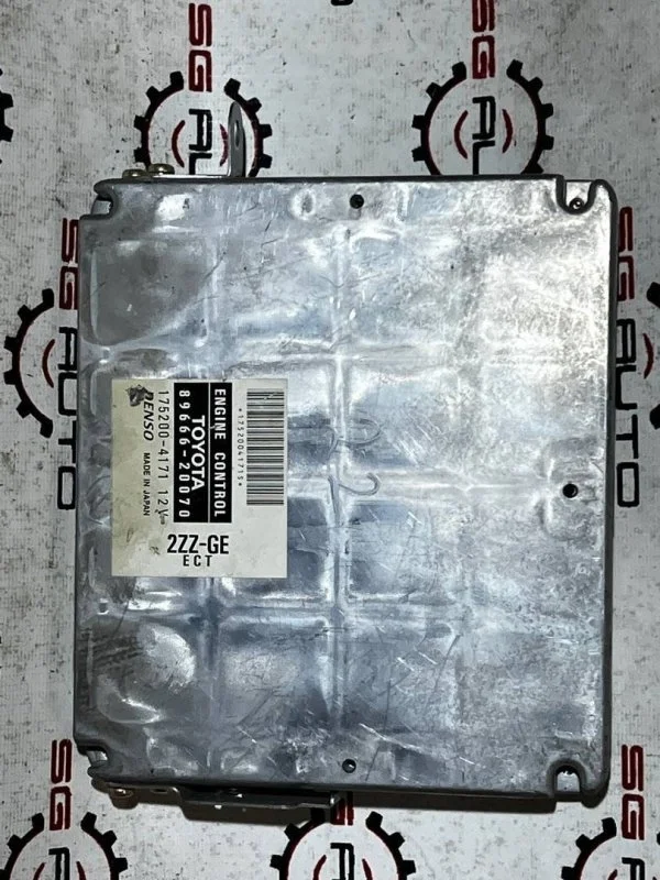 Блок управления двс Toyota Celica 2002 ZZT231